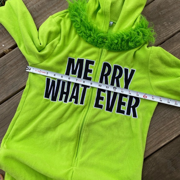 Merry whatever grinch fleece onesie - Picture 4 of 8